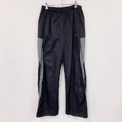 NIKE　ナイキ　トラックナイロンパンツ　ジャージ　黒　ブラック　Lサイズ