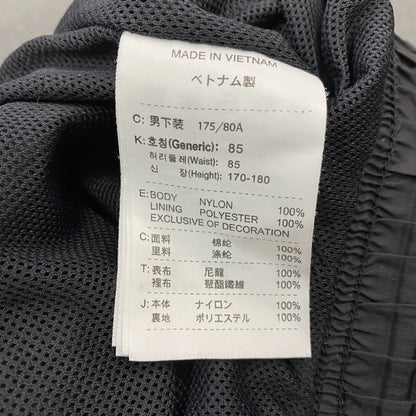NIKE　ナイキ　トラックナイロンパンツ　ジャージ　黒　ブラック　Lサイズ