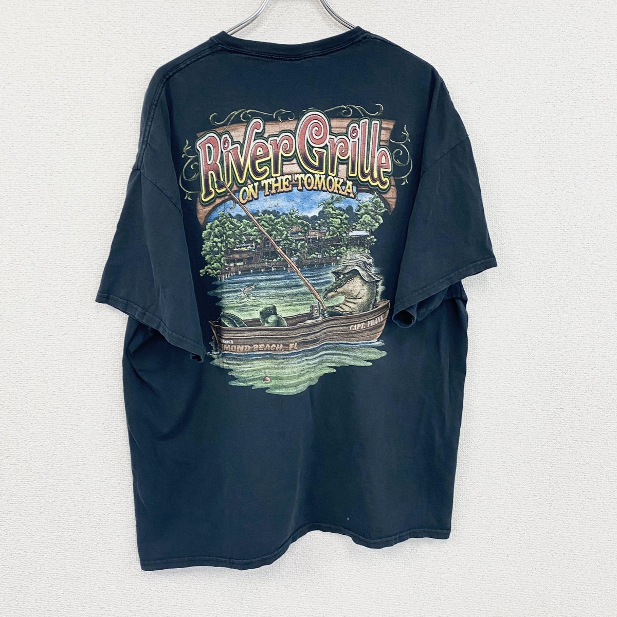 GILDAN　ギルダン　半袖Tシャツ　River Grill on the Tomoka　企業ロゴ　黒　ブラック　2XLサイズ　古着