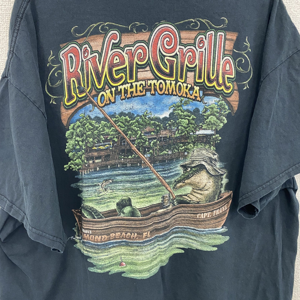 GILDAN　ギルダン　半袖Tシャツ　River Grill on the Tomoka　企業ロゴ　黒　ブラック　2XLサイズ　古着