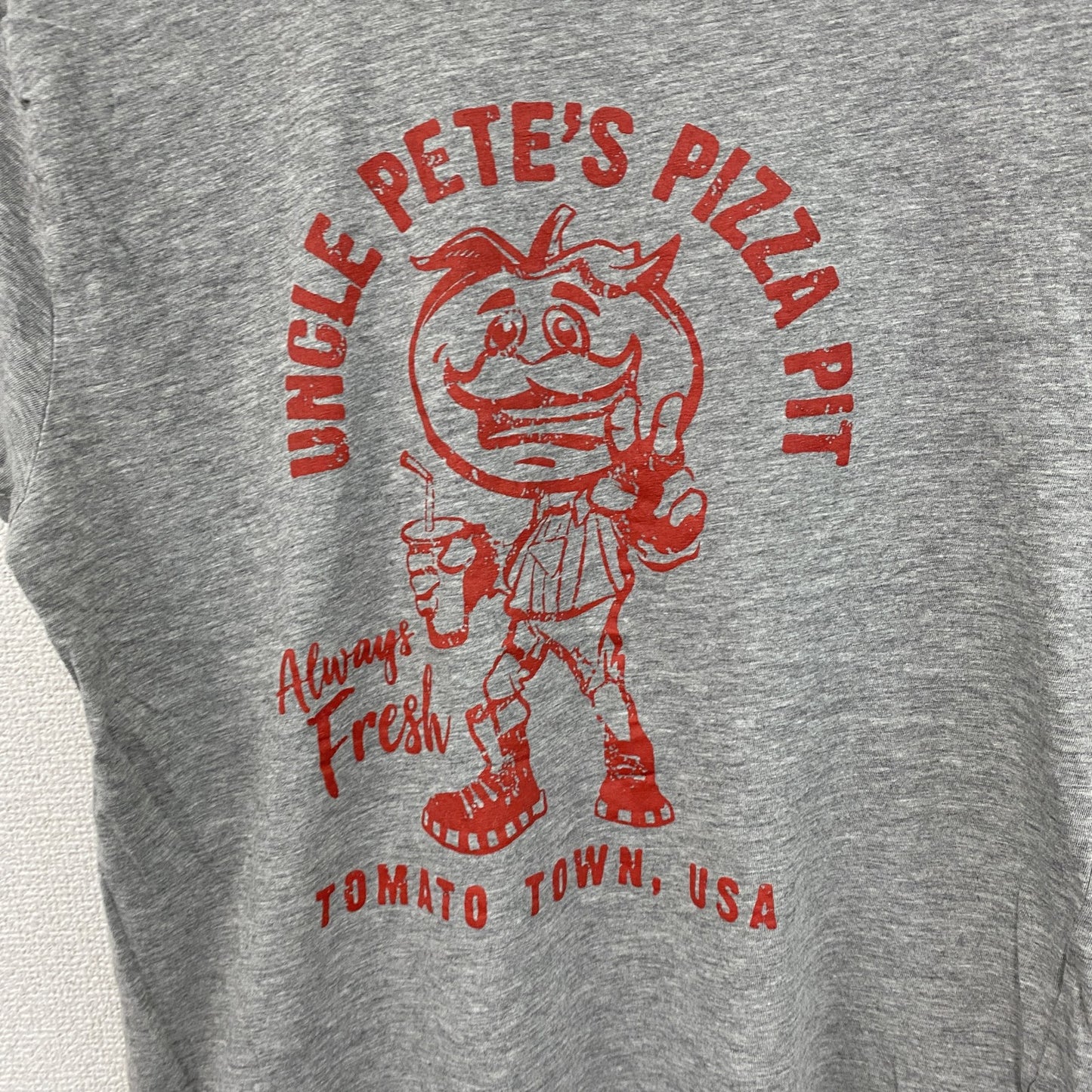 半袖プリントTシャツ　キャラT　灰色　グレー