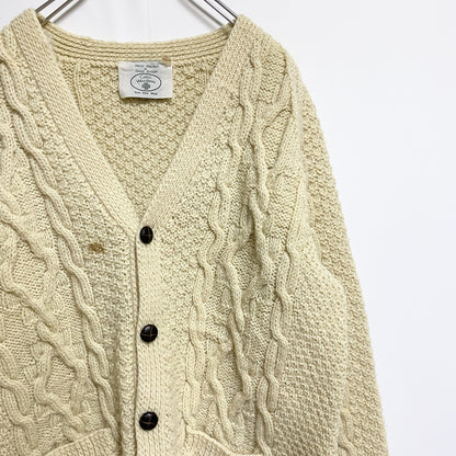 古着 used　Celtic Woollenes　長袖フィッシャーマンニットカーディガン　厚手Vネックセーター　英国製　白　秋冬服