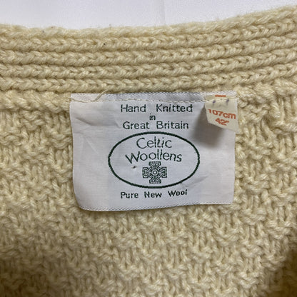 古着 used　Celtic Woollenes　長袖フィッシャーマンニットカーディガン　厚手Vネックセーター　英国製　白　秋冬服