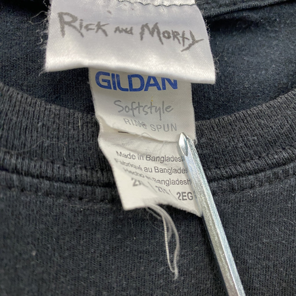 Rick and Morty　GILDAN　半袖アニメプリントTシャツ　キャラT　黒　ブラック　2XLサイズ　古着