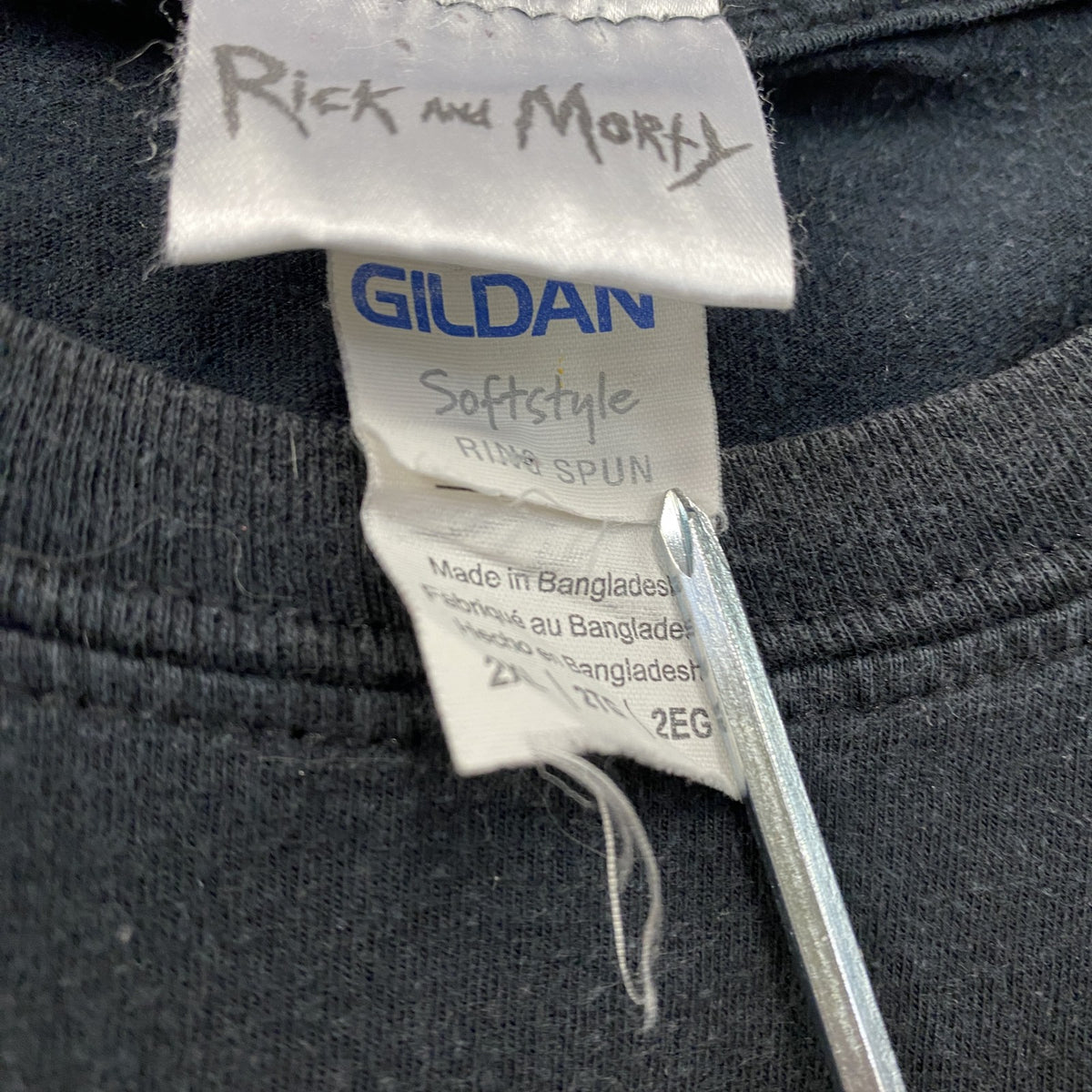 Rick and Morty　GILDAN　半袖アニメプリントTシャツ　キャラT　黒　ブラック　2XLサイズ　古着