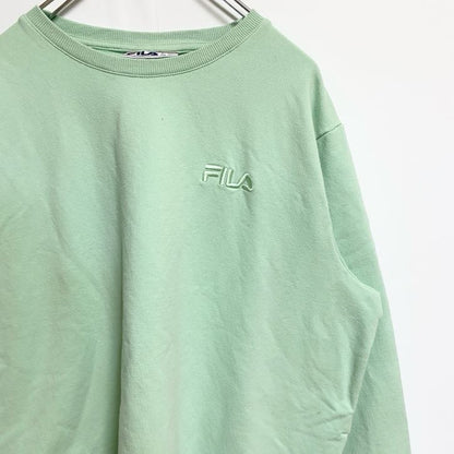 古着 used　FILA　フィラ　長袖クルーネックスウェット　ワンポイントロゴ刺繍　シンプル　緑　グリーン　秋冬服　レトロ