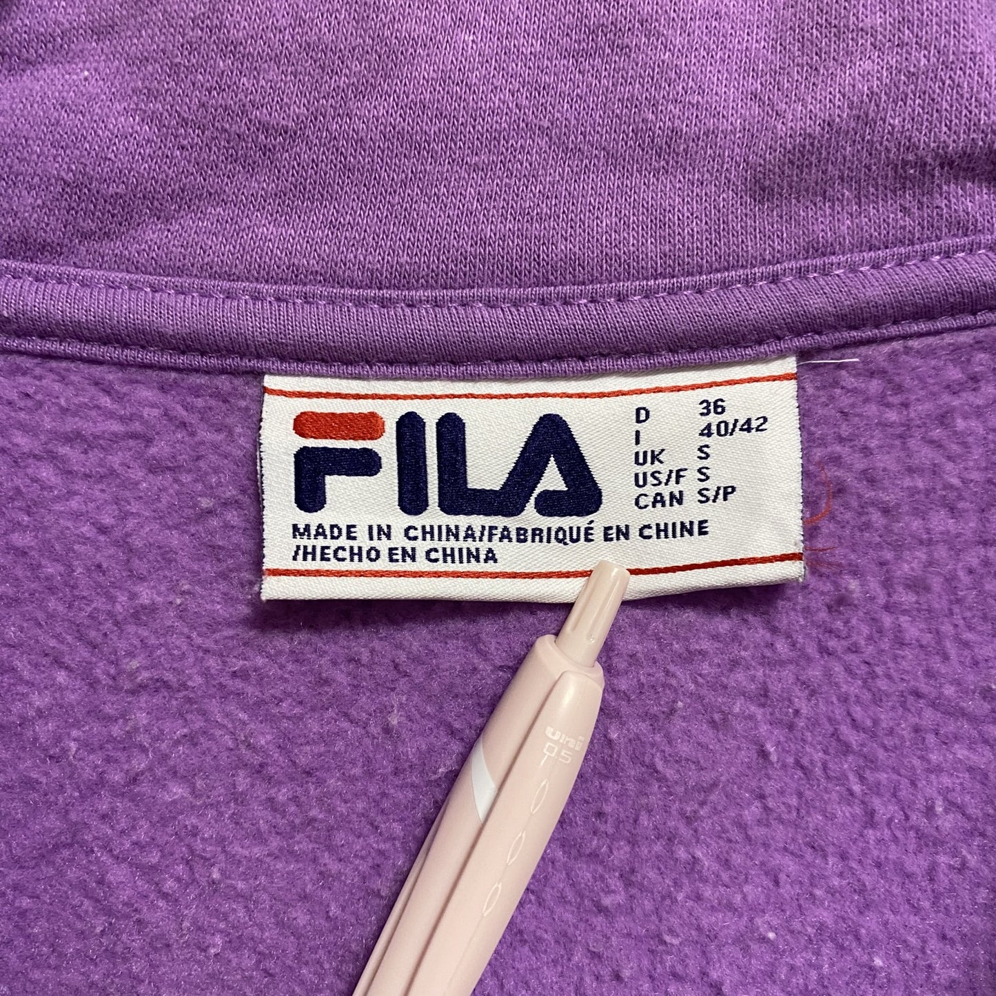 古着 used　FILA　フィラ　長袖ハーフジップハイネックスウェット　切り替えトレーナー　ポイント刺繍　紫　白　グレー　Sサイズ