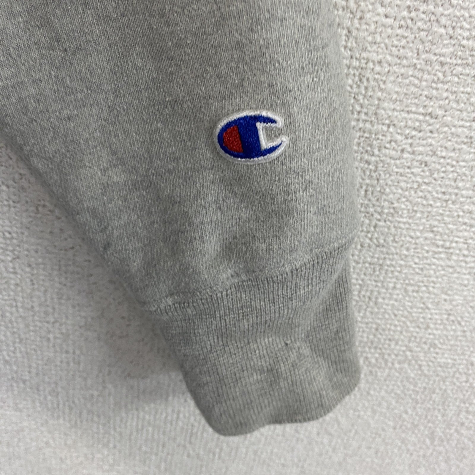 Champion　チャンピオン　リバースウィーブ　スウェットパーカー/フーディー　刺繍ロゴ　ワンポイント　現行　灰色　グレー　Sサイズ　古着