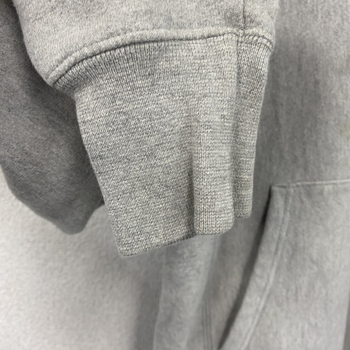 Champion　チャンピオン　リバースウィーブ　スウェットパーカー/フーディー　刺繍ロゴ　ワンポイント　現行　灰色　グレー　Sサイズ　古着