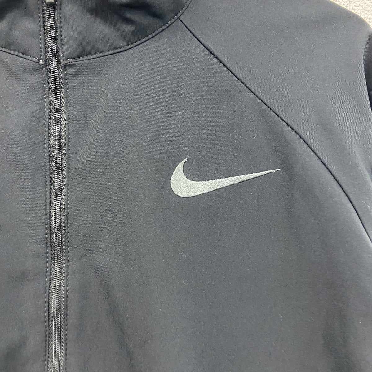 NIKE　ナイキ　フルジップジャケット　黒　ブラック　XLサイズ　古着
