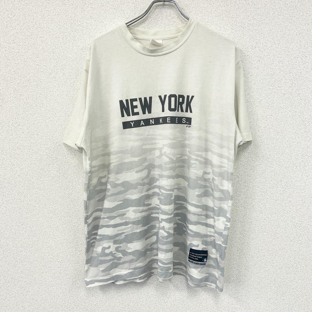 GENUINE MLB　半袖プリントTシャツ　　ベースボール　ニューヨークヤンキース　白　ホワイト　5Lサイズ　古着