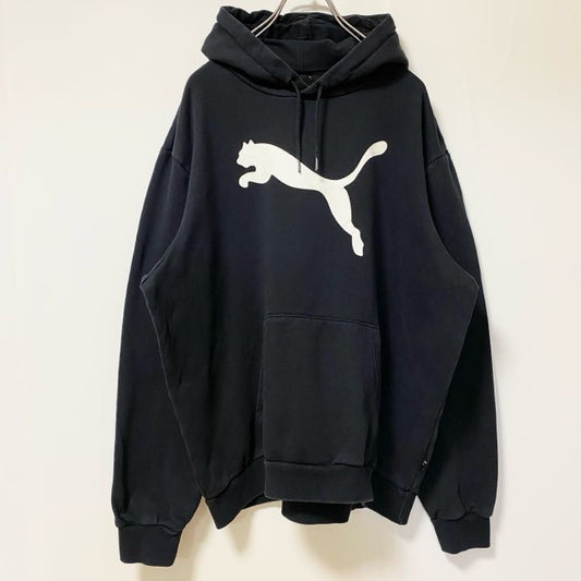 古着 used　PUMA　プーマ　長袖フロントビッグプリントパーカー　スウェットプルオーバー　黒　ビッグシルエット　XLサイズ