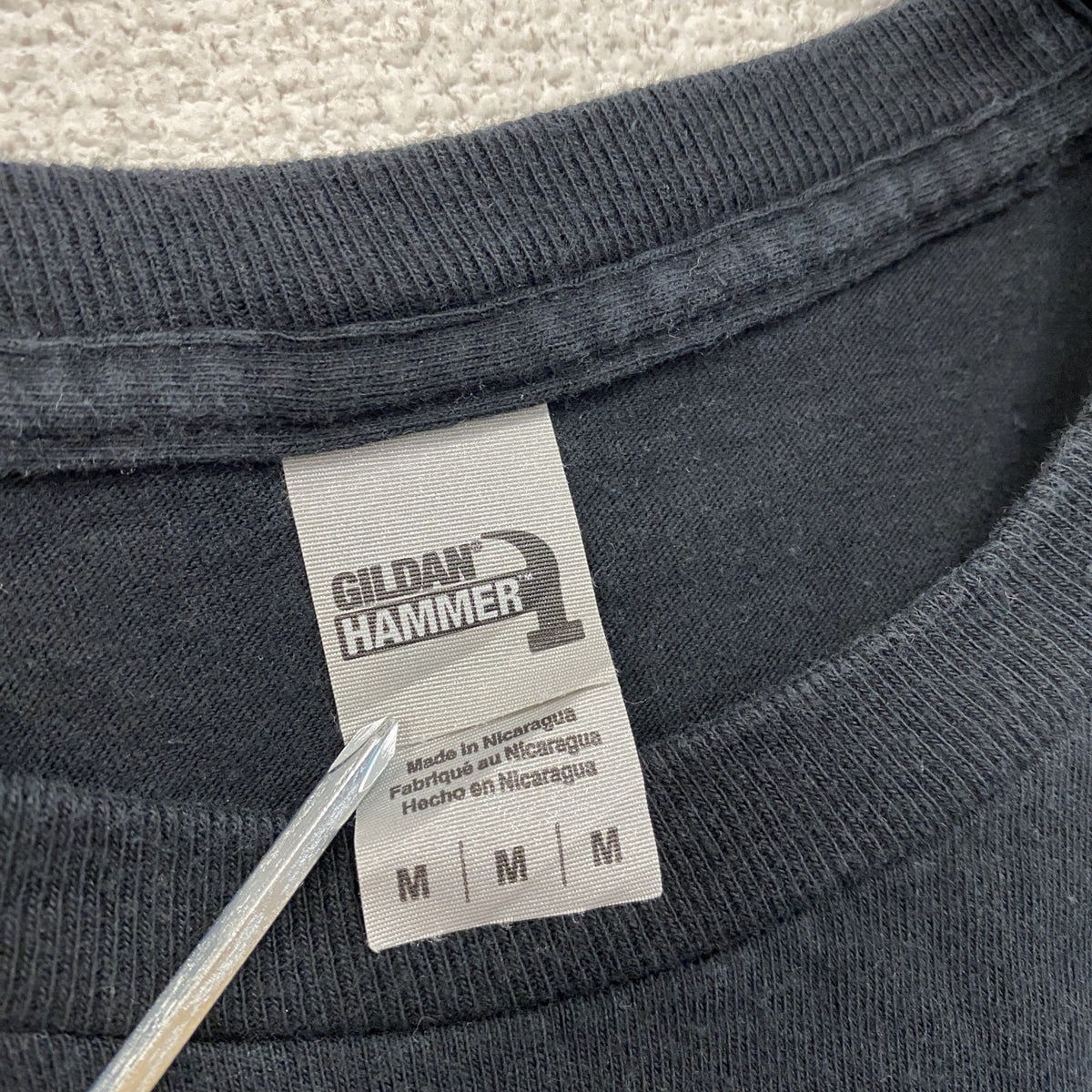 GILDAN　ギルダン　Gravesend　グレーブゼンド　半袖プリントバンドTシャツ　ブラックレター　黒　ブラック　Mサイズ カットソー メンズ コットン 古着