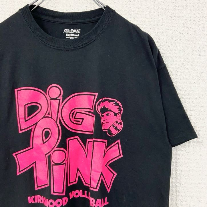 GILDAN　ギルダン　半袖ロゴプリントTシャツ　バレーボール　Dig Pink　黒　ブラック　Mサイズ　古着