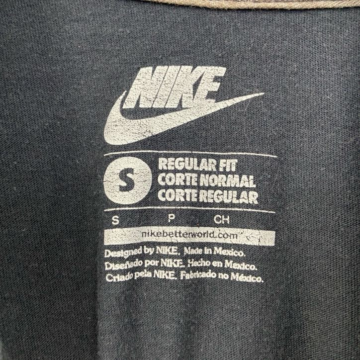 NIKE　ナイキ　半袖ロゴプリントTシャツ　胸ポケット　クルーネック　黒　ブラック　春夏服　Sサイズ　古着