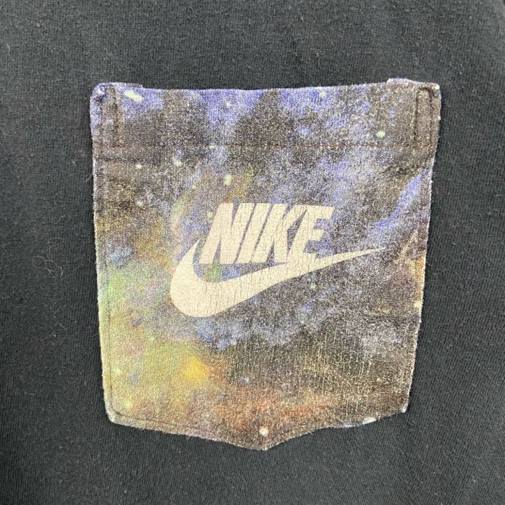 NIKE　ナイキ　半袖ロゴプリントTシャツ　胸ポケット　クルーネック　黒　ブラック　春夏服　Sサイズ　古着