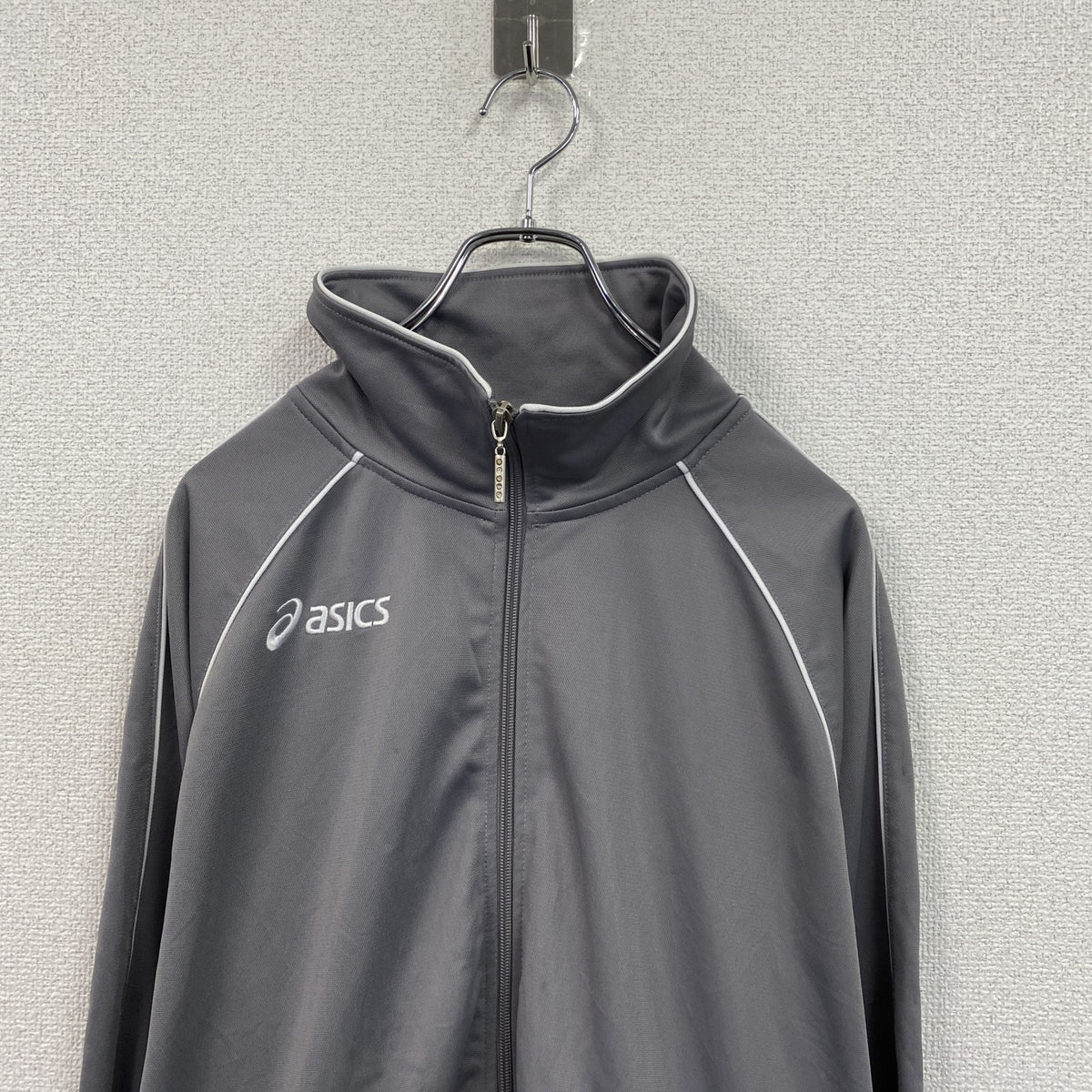 asics　アシックス　トラックジャケット/ジャージ　灰色　グレー　2XLサイズ　古着