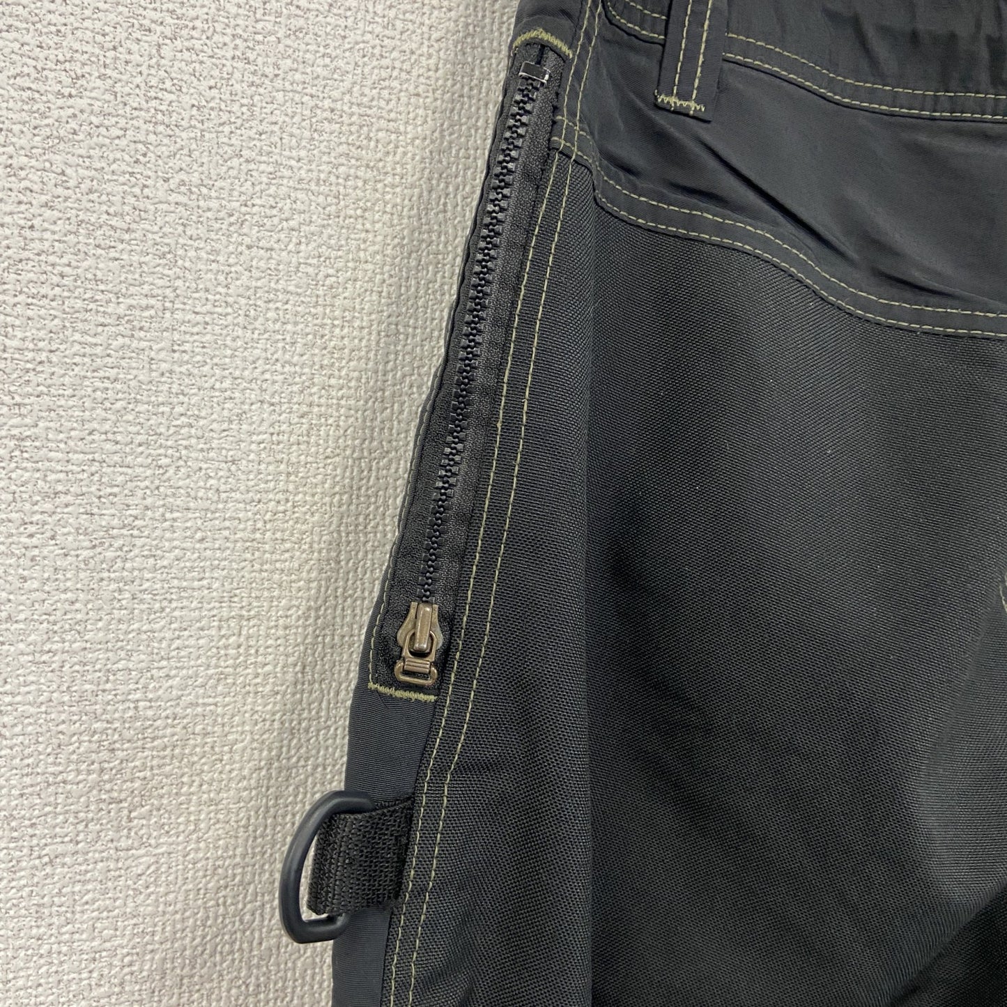 90s　Billabong　ナイロンパンツ　スキーウェア　ヴィンテージ　ファスナーポケット　黒　ブラック　Lサイズ