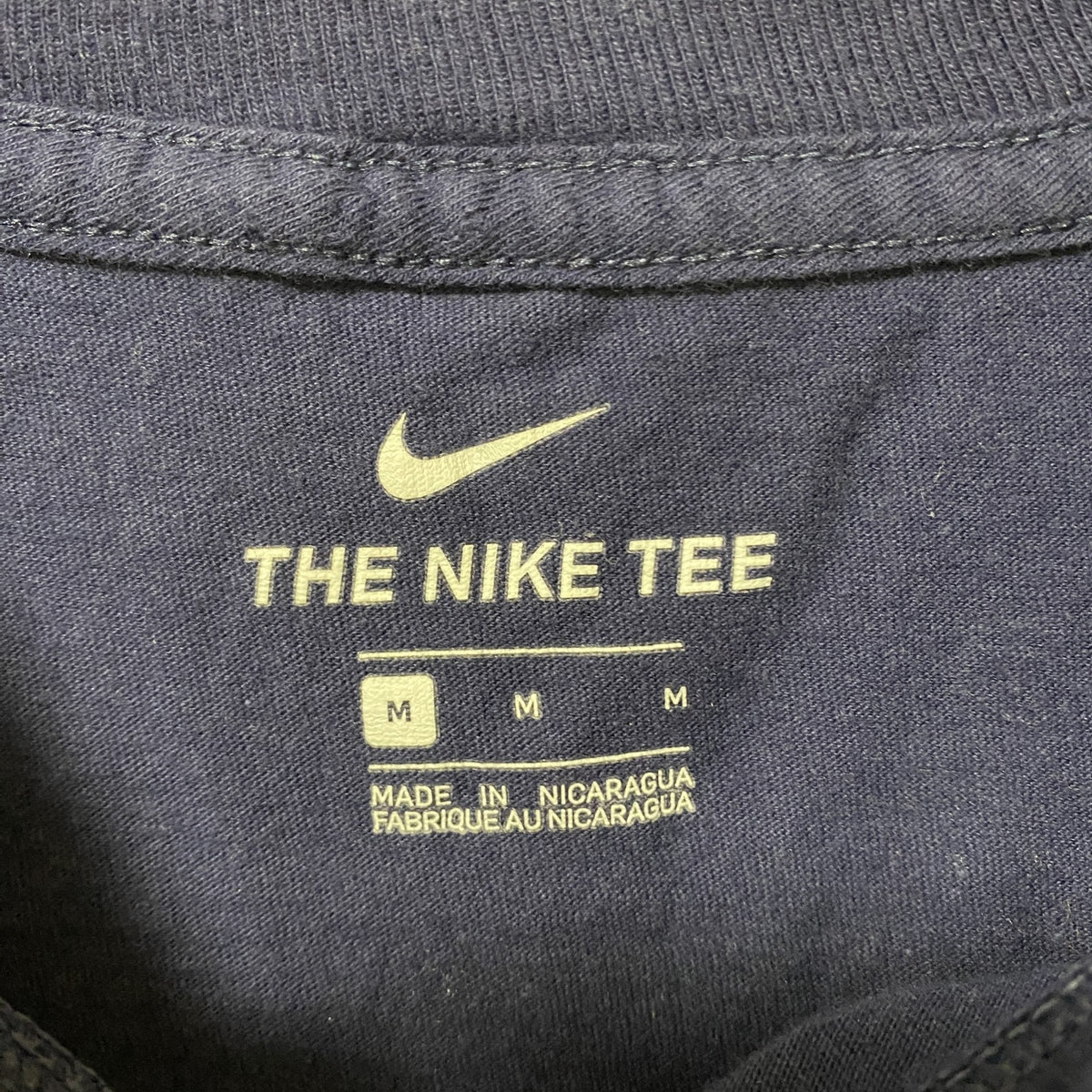 THE NIKE TEE　ナイキ　半袖クルーネックデザインプリントTシャツ　ネイビー　紺　Mサイズ　古着