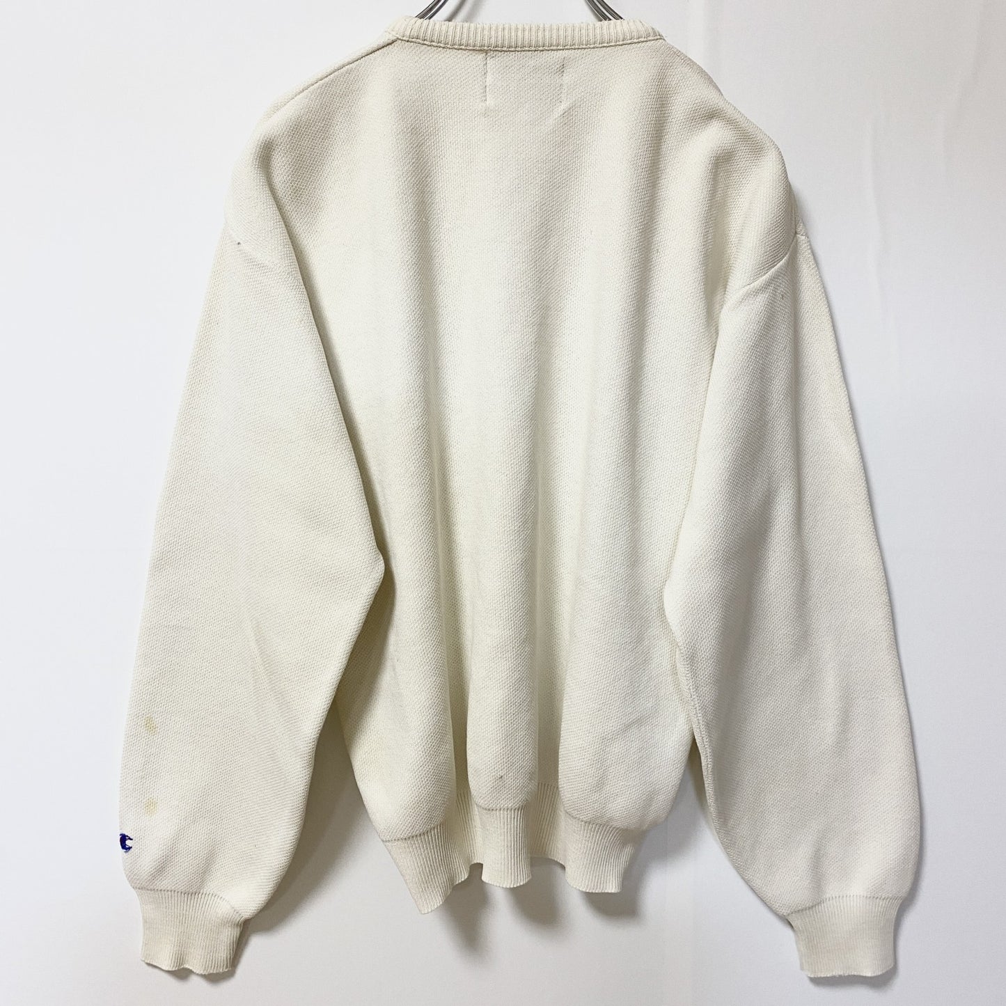 古着 used　Champion　チャンピオン　USA製　長袖Vネックニット　ノームコアセーター　白　ホワイト　秋冬服　Sサイズ