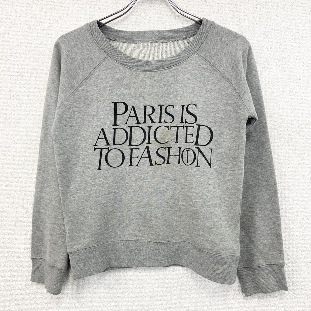 スウェット/トレーナー　ラグランスリーブ　3連プリント　メッセージ　英字プリント　Paris　パリ　ビックデザイン　灰色　グレー　古着