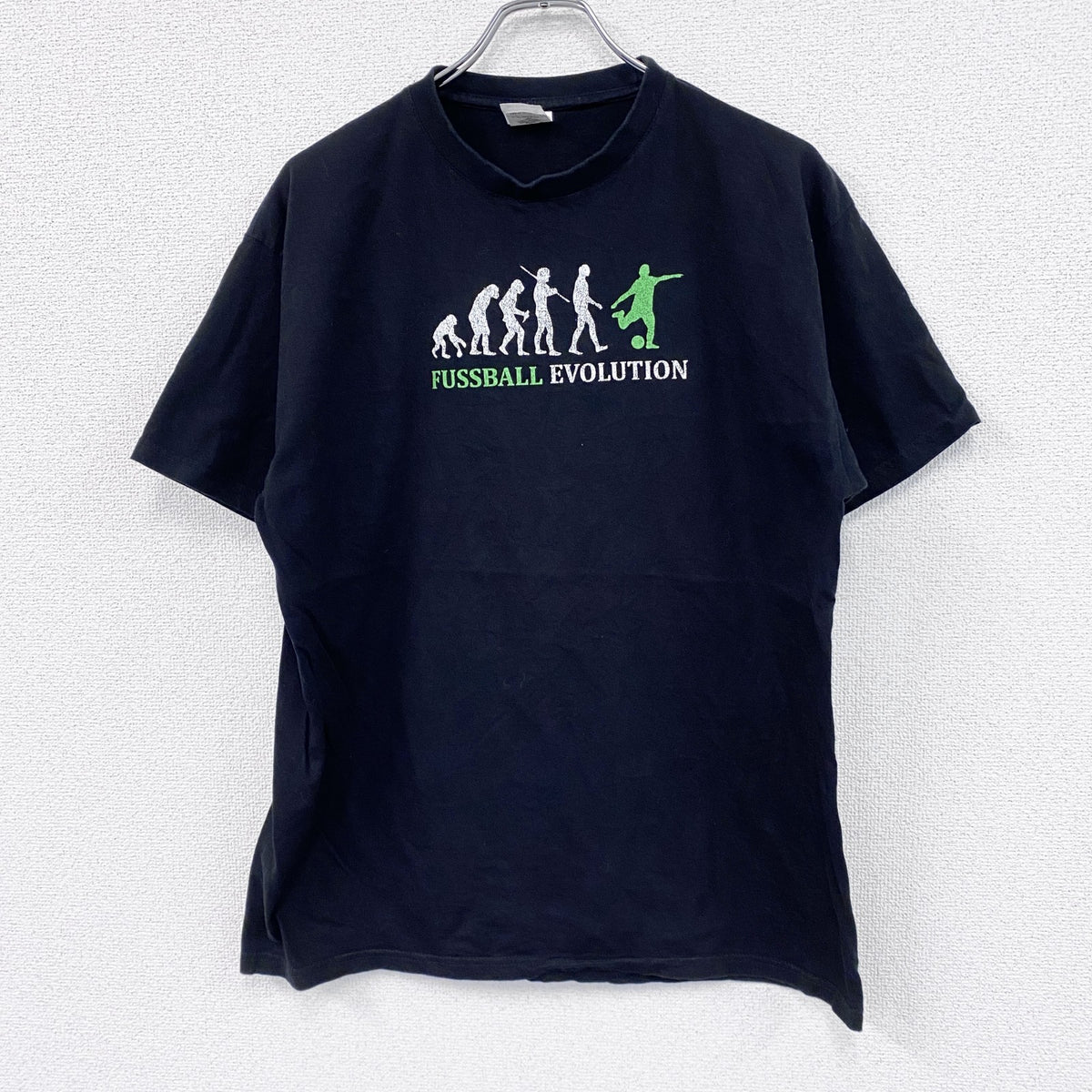 B&C　COLLECTION　半袖プリントTシャツ　サッカー　人間の成長　シンプルデザイン　クルーネック　黒　ブラック　Lサイズ　古着