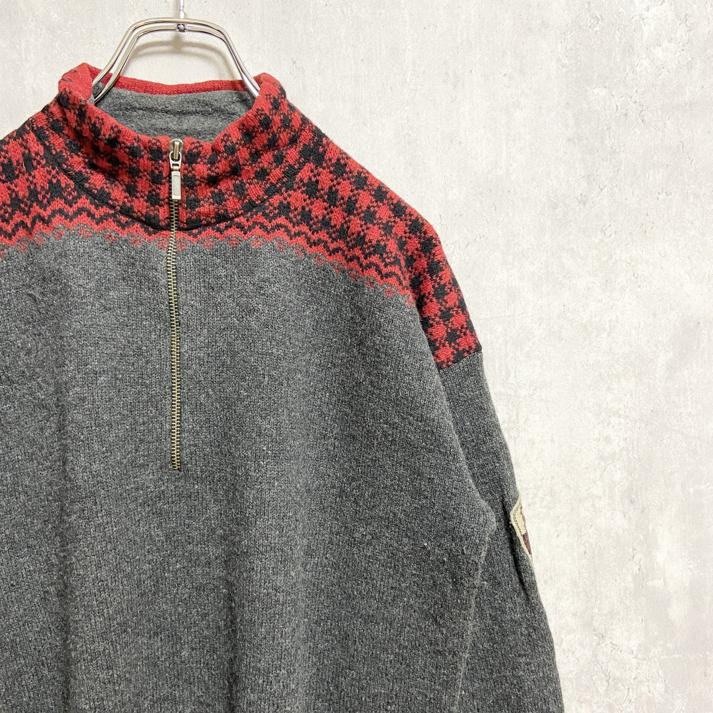 古着　used　WOOLRICH　ウールリッチ　長袖ハーフジップニット　セーター　千鳥柄　ワッペン付き　ダークグレー　Lサイズ