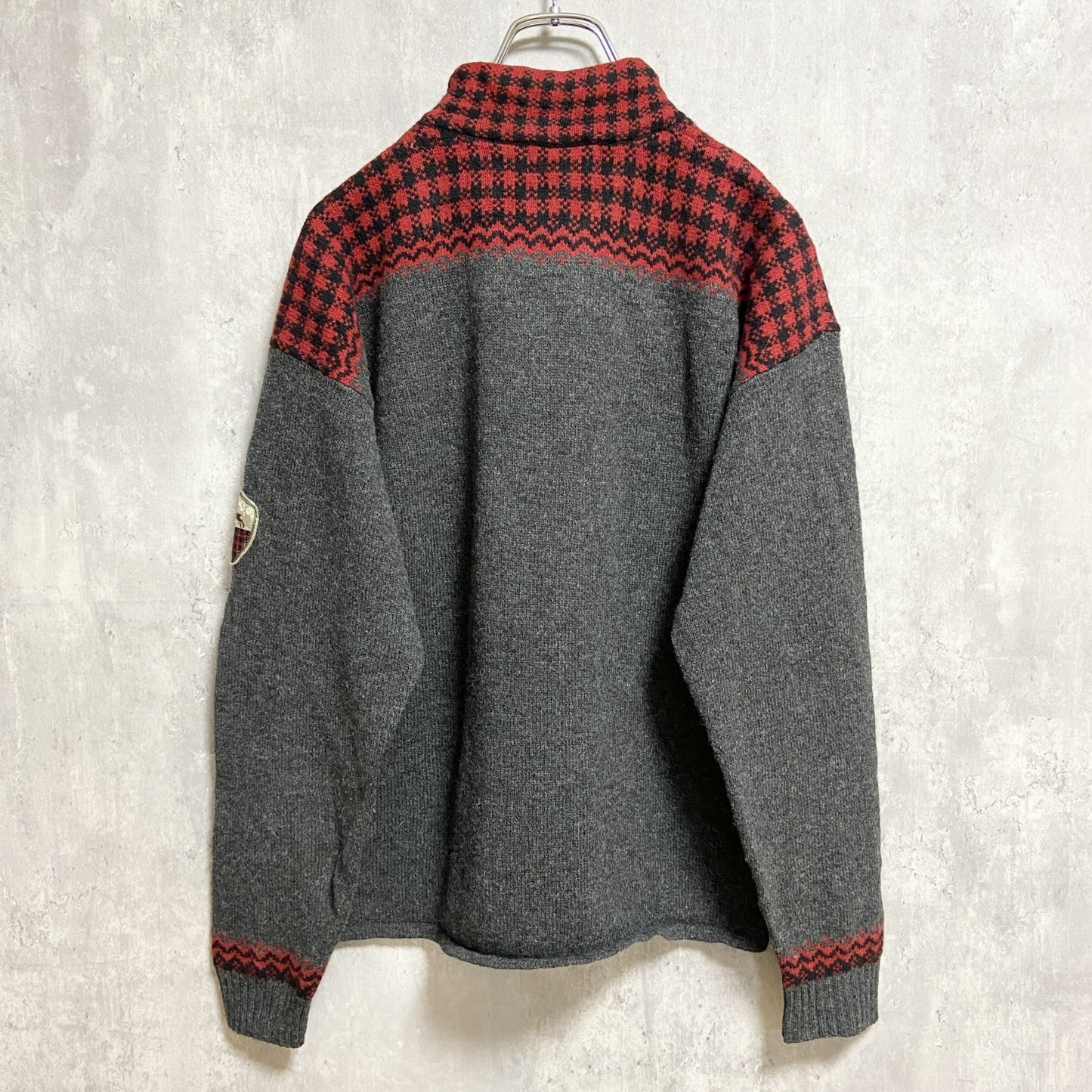 古着　used　WOOLRICH　ウールリッチ　長袖ハーフジップニット　セーター　千鳥柄　ワッペン付き　ダークグレー　Lサイズ