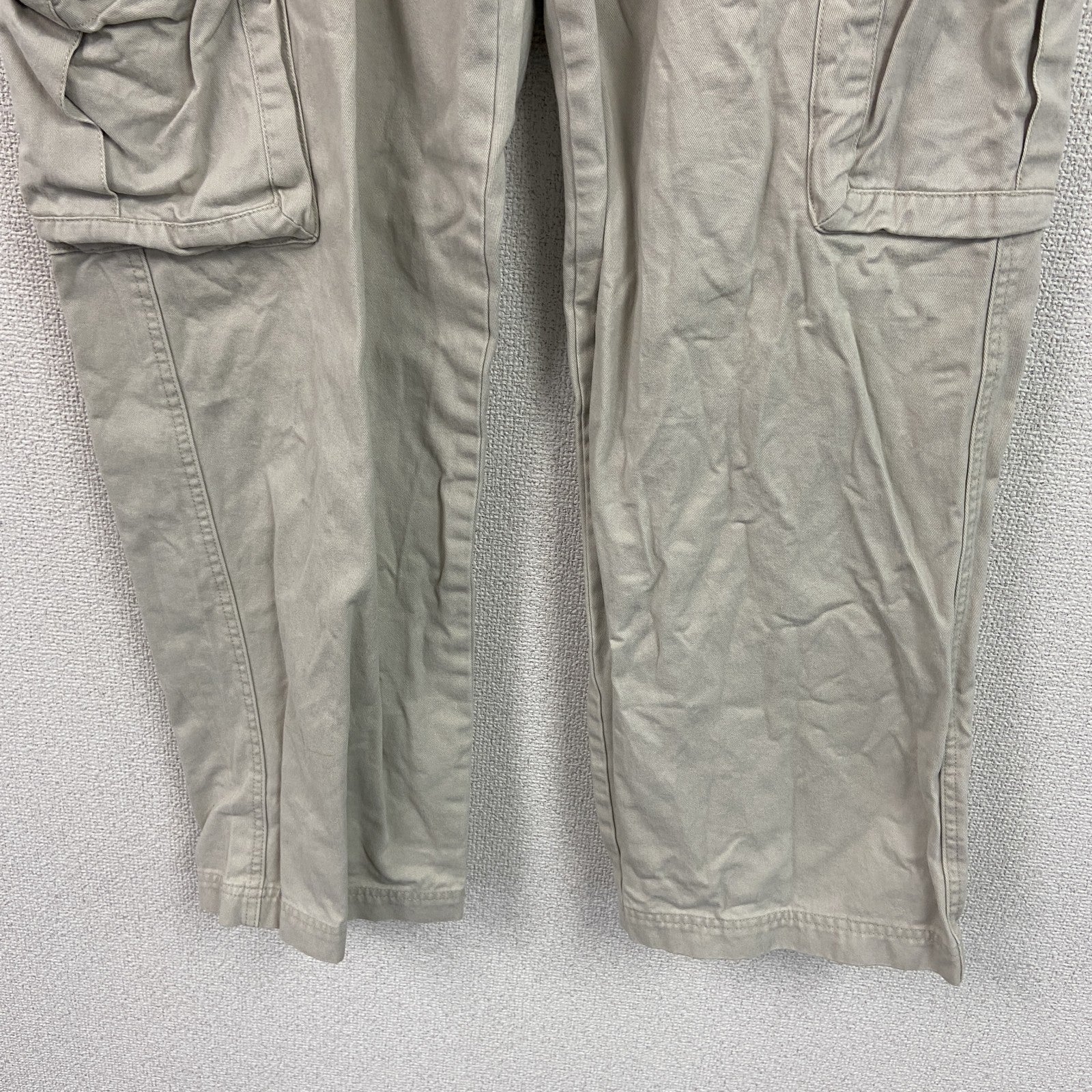 Lee　リー　カーゴパンツ　ワークパンツ　ジップフライ　ジップポケット　フラップポケット　ホワイトベージュ　W32サイズ　古着