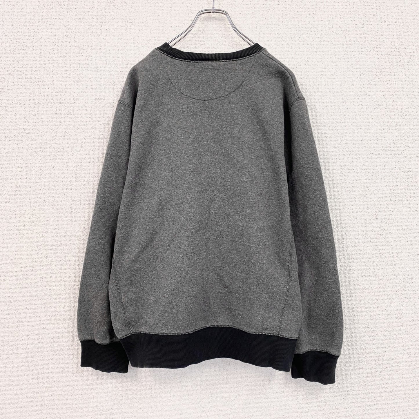 NIKE　ナイキ　スウェット/トレーナー　前V　刺繡ロゴ　灰色　グレー　Lサイズ