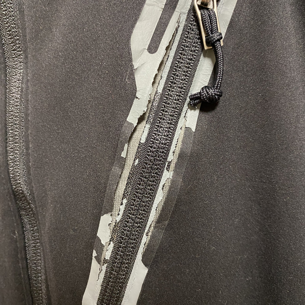 　Columbia　コロンビア　長袖フルジップトラックジャケット　ジャージ　スポーツウェア　黒　ブラック　Lサイズ　古着