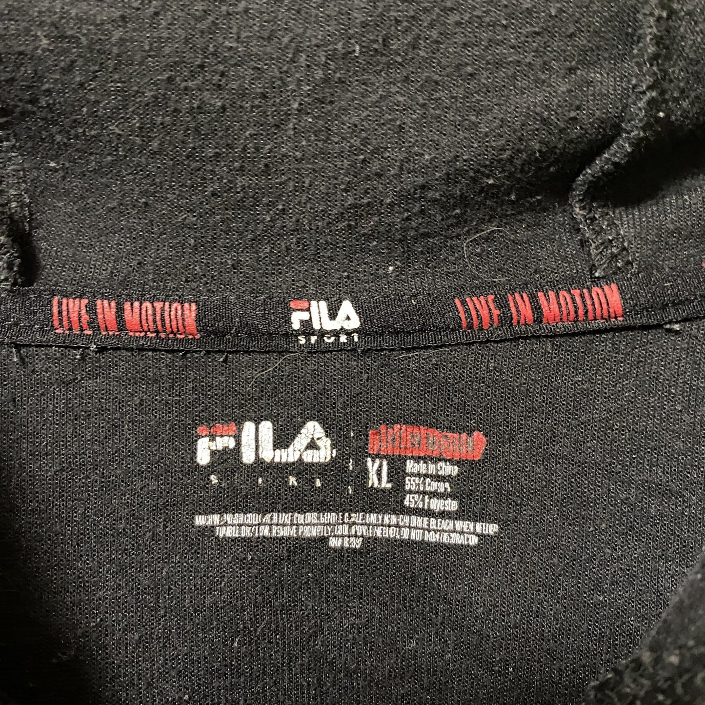 古着 used　FILA フィラ　長袖パーカー　フード付きスウェット　無地　シンプル　ブラック　ビックシルエット　XLサイズ