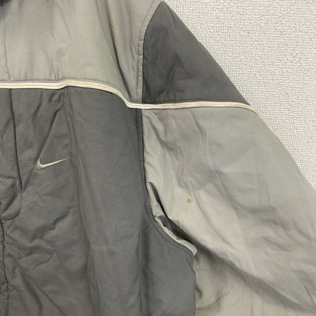00s　NIKE　ナイキ　マウンテンパーカー　ヴィンテージ　中綿入り　灰色　グレー　XLサイズ　古着