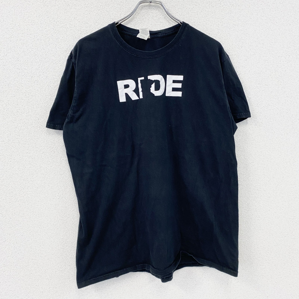 GILDAN　ギルダン　半袖プリントTシャツ　英字プリント　黒　ブラック　XLサイズ　古着