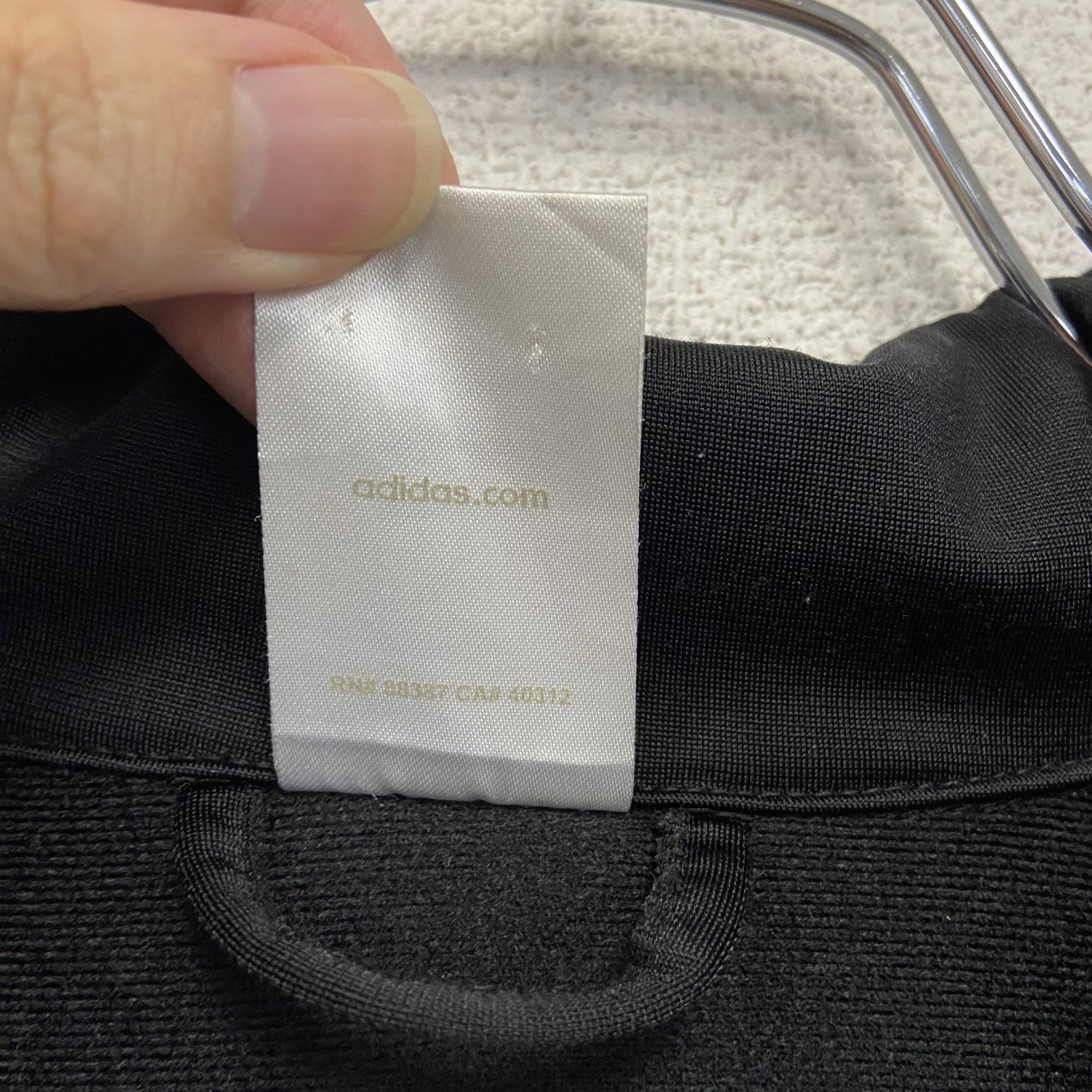 00s　adidas　アディダス　トラックジャケット/ジャージ　パフォーマンスロゴ　デカロゴ　刺繍ロゴ　ヴィンテージ　黒　ブラック　Lサイズ　古着