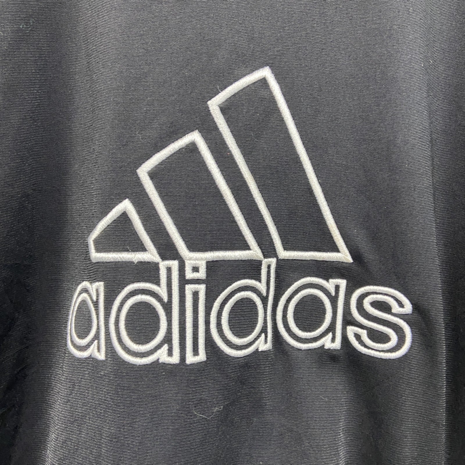 00s　adidas　アディダス　トラックジャケット/ジャージ　パフォーマンスロゴ　デカロゴ　刺繍ロゴ　ヴィンテージ　黒　ブラック　Lサイズ　古着