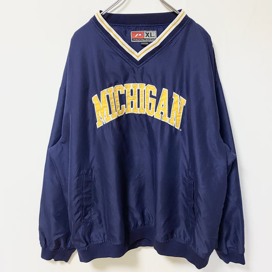 古着 used　PRO PLAYER　長袖ナイロンプルオーバージャケット　カレッジロゴ刺繍　MICHIGAN　ネイビー　XLサイズ