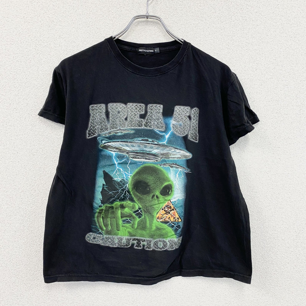 PrettyLittleThing　プリティリトルシングス　半袖プリントTシャツ　AREA51　黒　ブラック　Sサイズ　古着