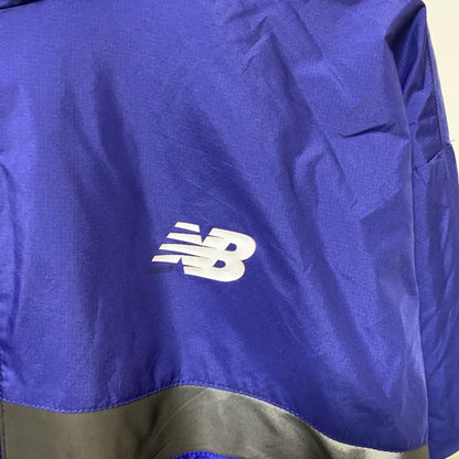 古着 used　New Balance ニューバランス　長袖ナイロンジャケット　フルジップ　ワンポイントプリント　青　XLサイズ