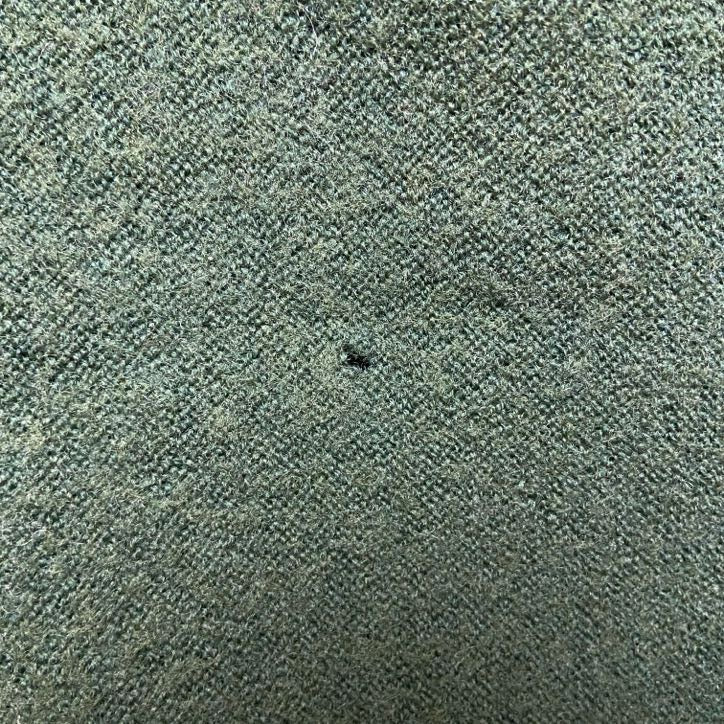 古着　used　70s　80s　LACOSTE　ラコステ　長袖Vネックニット　セーター　フランス製　緑　ヴィンテージ　Mサイズ