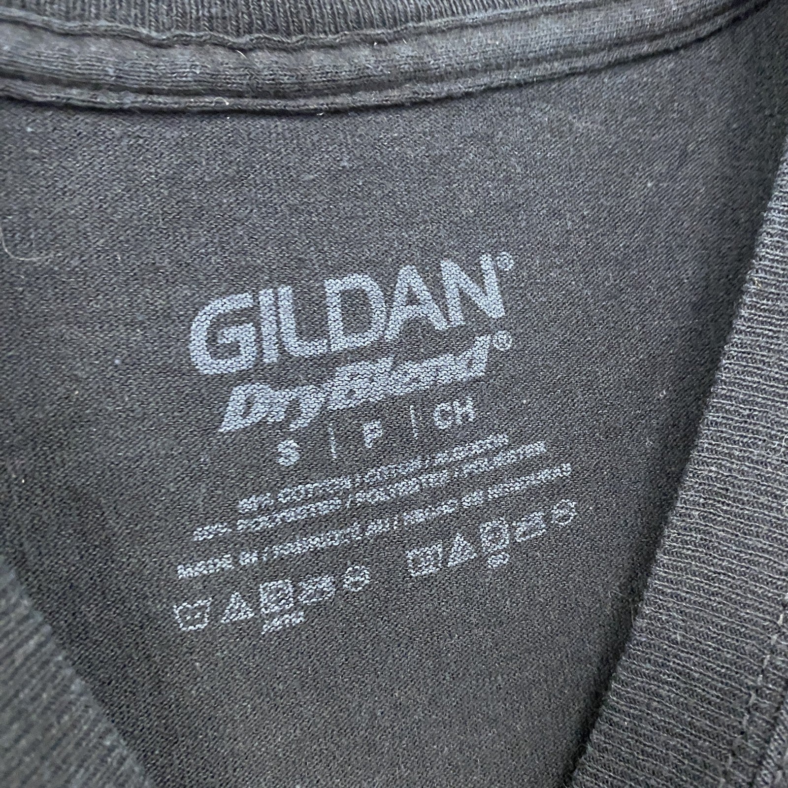 GILDAN　ギルダン　半袖プリントTシャツ　英字プリント　黒　ブラック　Sサイズ カットソー メンズ コットン 古着
