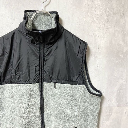 古着 used　90s　OLD GAP オールドギャップ　ボアフリースベスト　バイカラー　グレー　黒　ブラック　XL