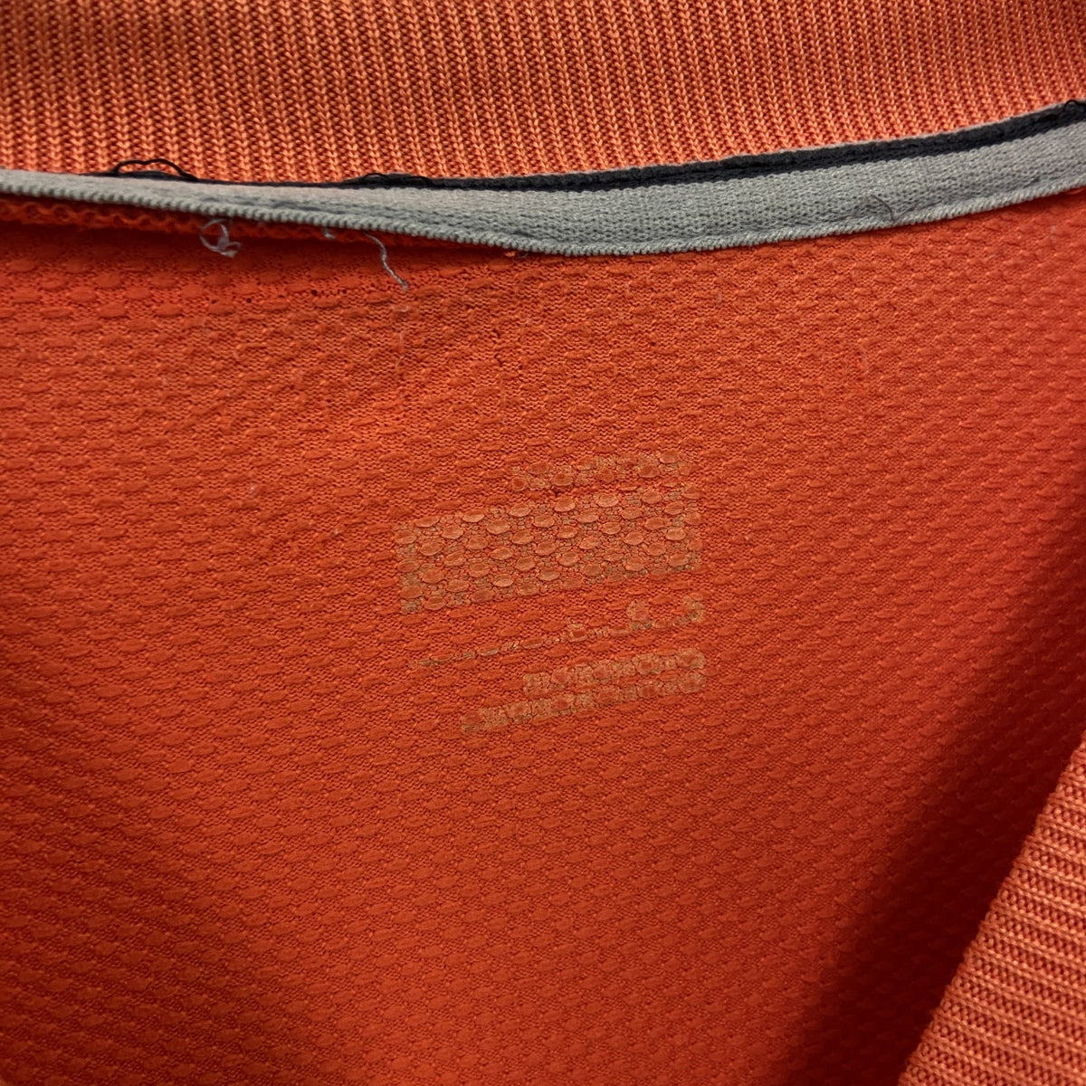 NIKE　ナイキ　半袖Tシャツ　ロゴ刺　オレンジ カットソー メンズ 古着