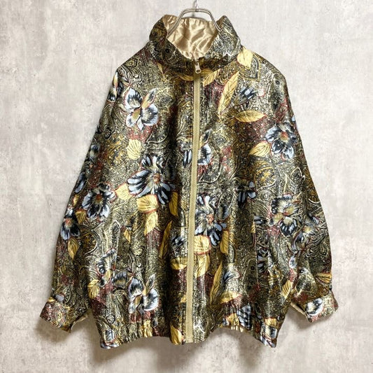古着 used　長袖総柄ナイロンジャケット　ハイネックアウター　肩パッド　ポッケ付き　花柄　光沢感　レトロ　秋冬服