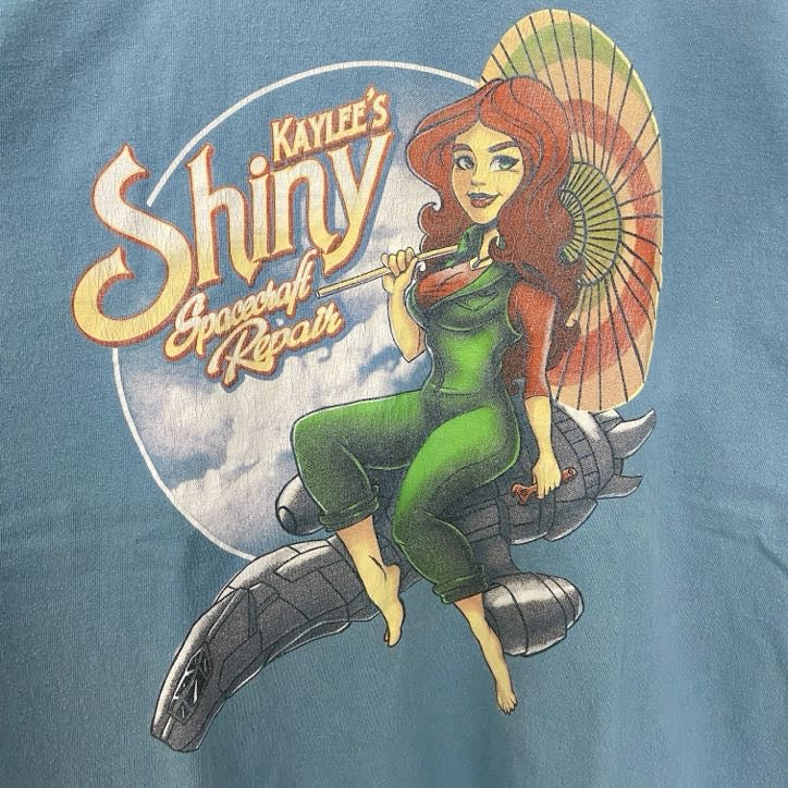 メキシコ製　TEE FURY　半袖イラストプリントTシャツ　Spacecraft Repair　水色　Lサイズ　古着