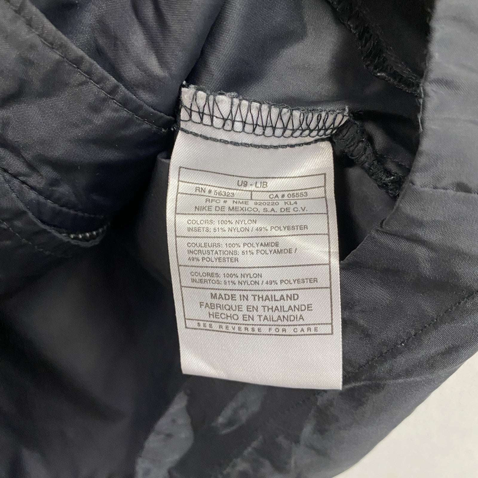 ～00s　NIKE　ナイキ　フルジップナイロンジャケット　スウッシュ　比翼仕立て　ヴィンテージ　黒　ブラック　XLサイズ　古着