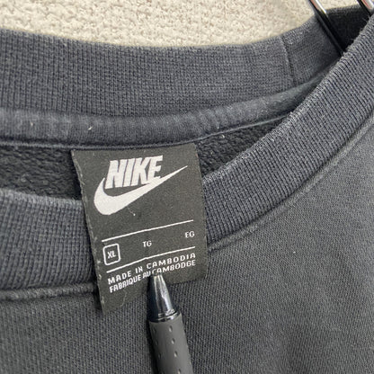 NIKE　ナイキ　スウェット/トレーナー　刺繡ロゴ　黒　ブラック　XLサイズ