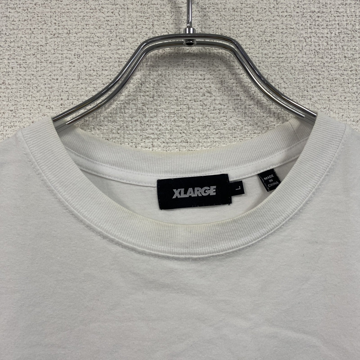 X-LARGE　エクストララージ　半袖プリントTシャツ　デカロゴ　両面プリント　白　ホワイト　Lサイズ　古着