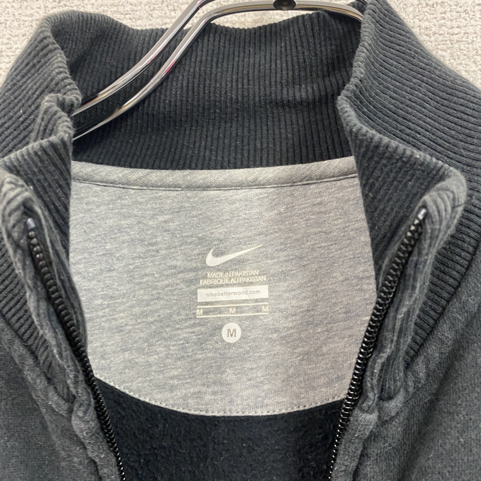 NIKE　ナイキ　フルジップスウェット/トレーナー　デカロゴ　黒　ブラック　Mサイズ　古着