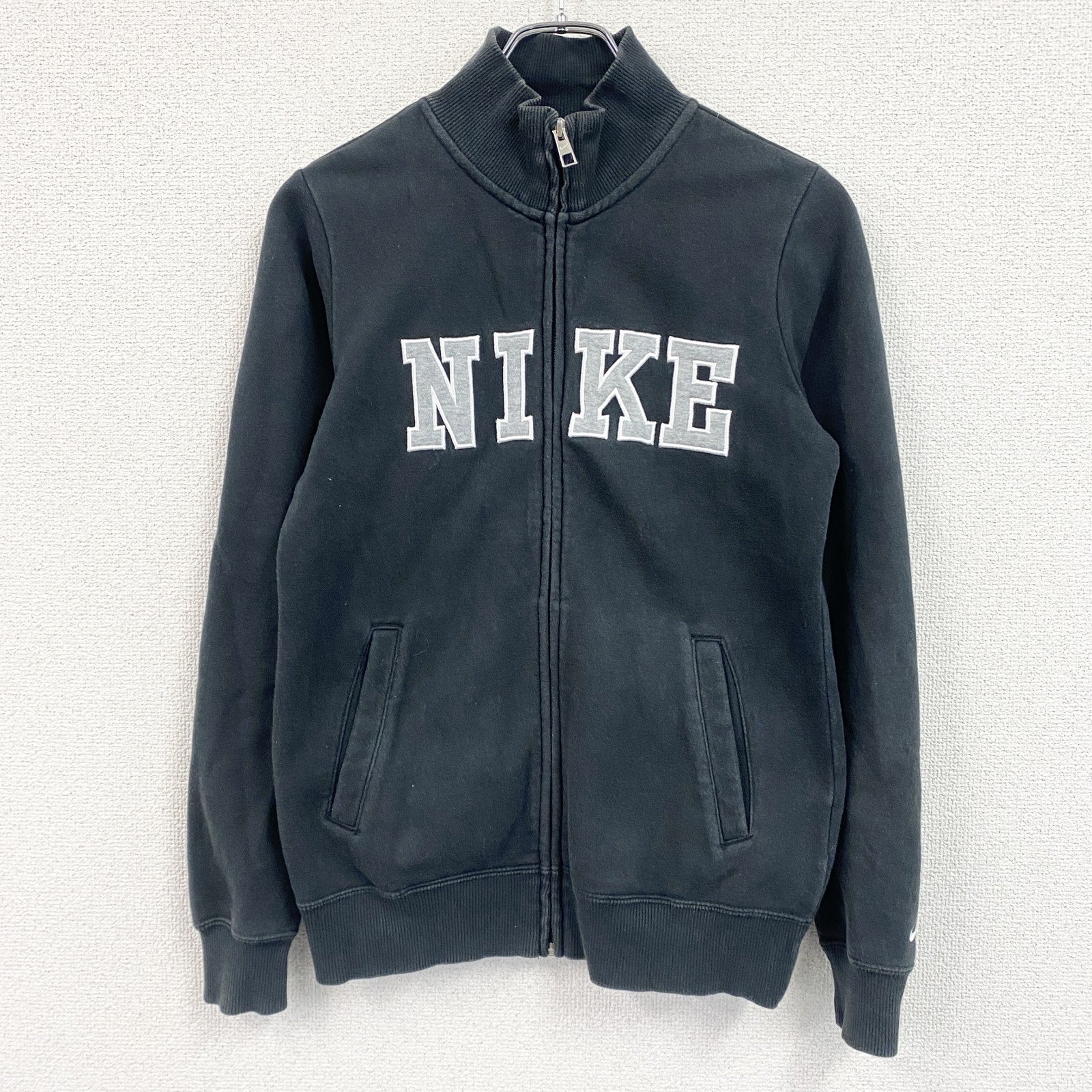 NIKE　ナイキ　フルジップスウェット/トレーナー　デカロゴ　黒　ブラック　Mサイズ　古着